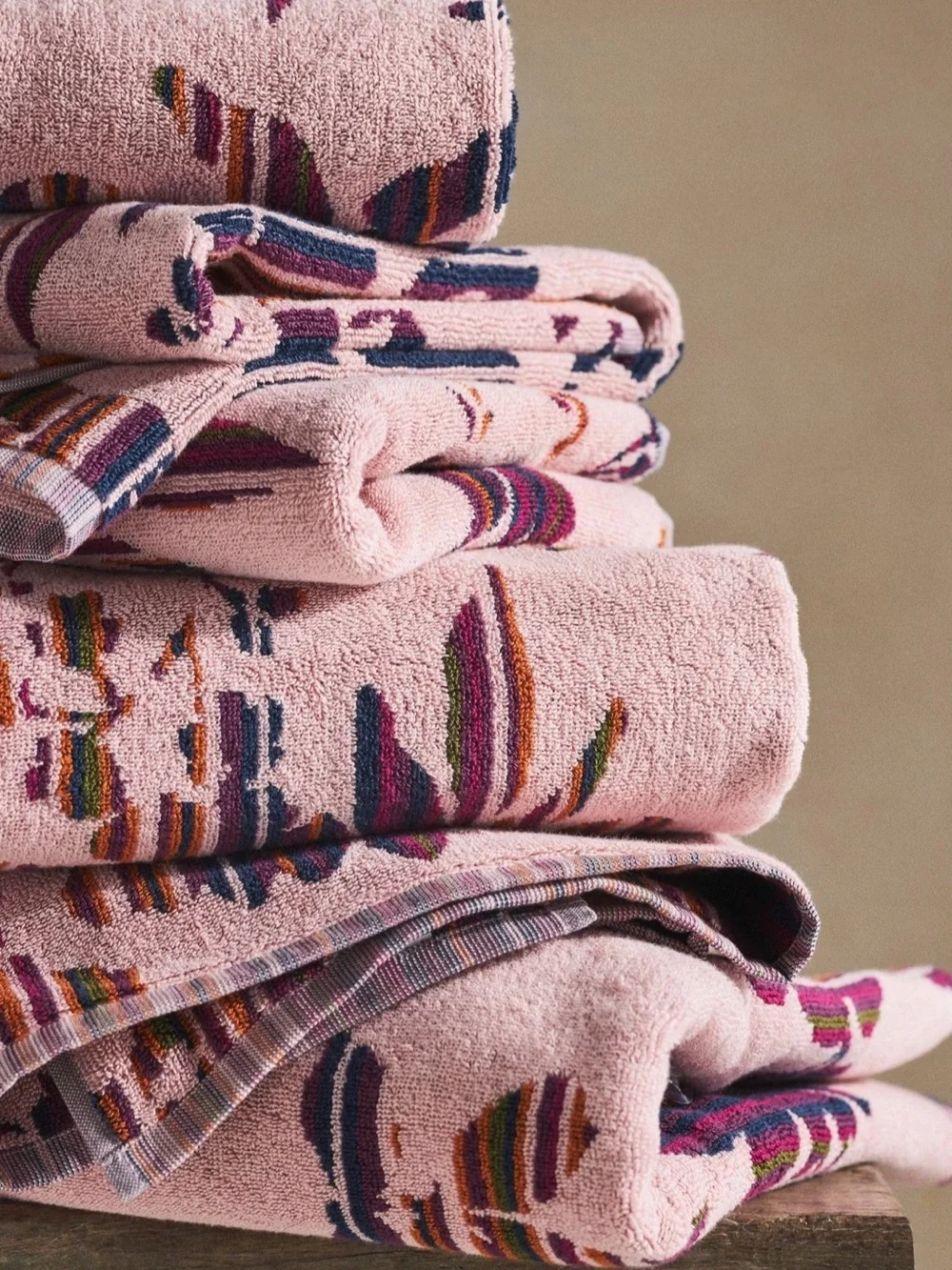 Anthropologie Bath Towel in Pink Floral Stripe 54
